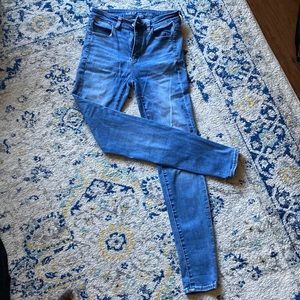 American Eagle High Rise Jeggings. Size 6 Long